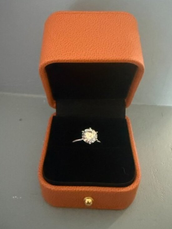 Vosali Jewelry - Eterna Moissanite Round Cut Solitaire Ring Size 7.5